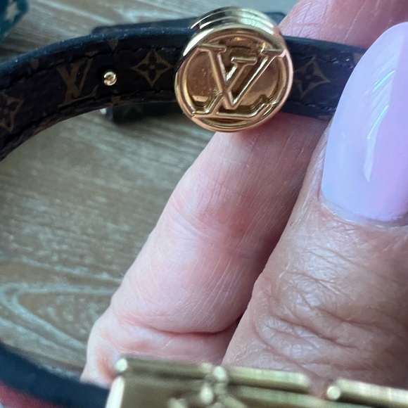 Louis Vuitton rouge and brown momogram bracelet like new - Picture 6 of 11